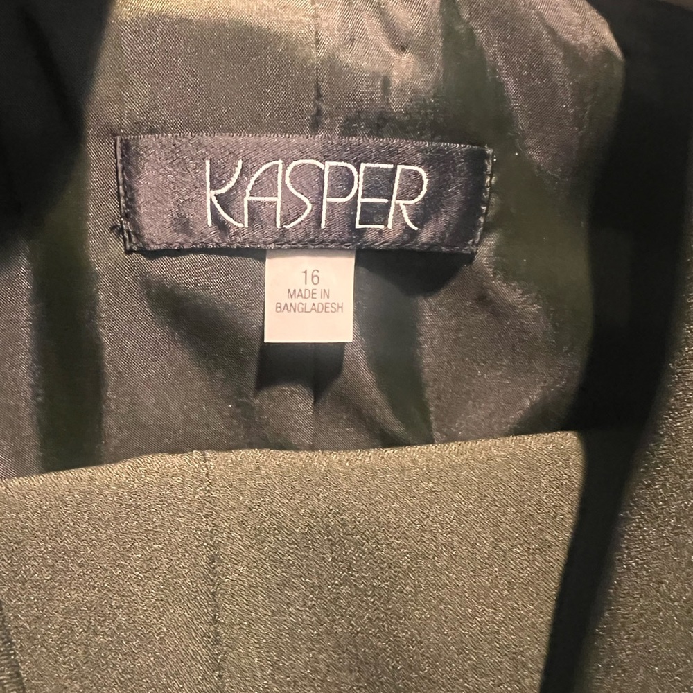Kasper Women's 2pc Dark Green Pant Suit - Picture 2 of 10